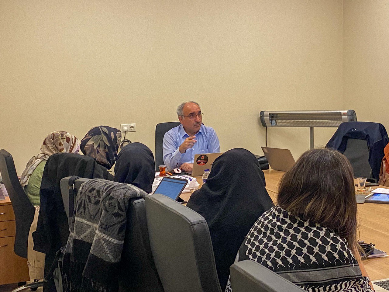 1 seminer 1.jpg (268 KB)