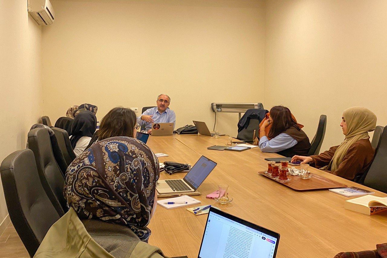 1 seminer 3.jpg (215 KB)