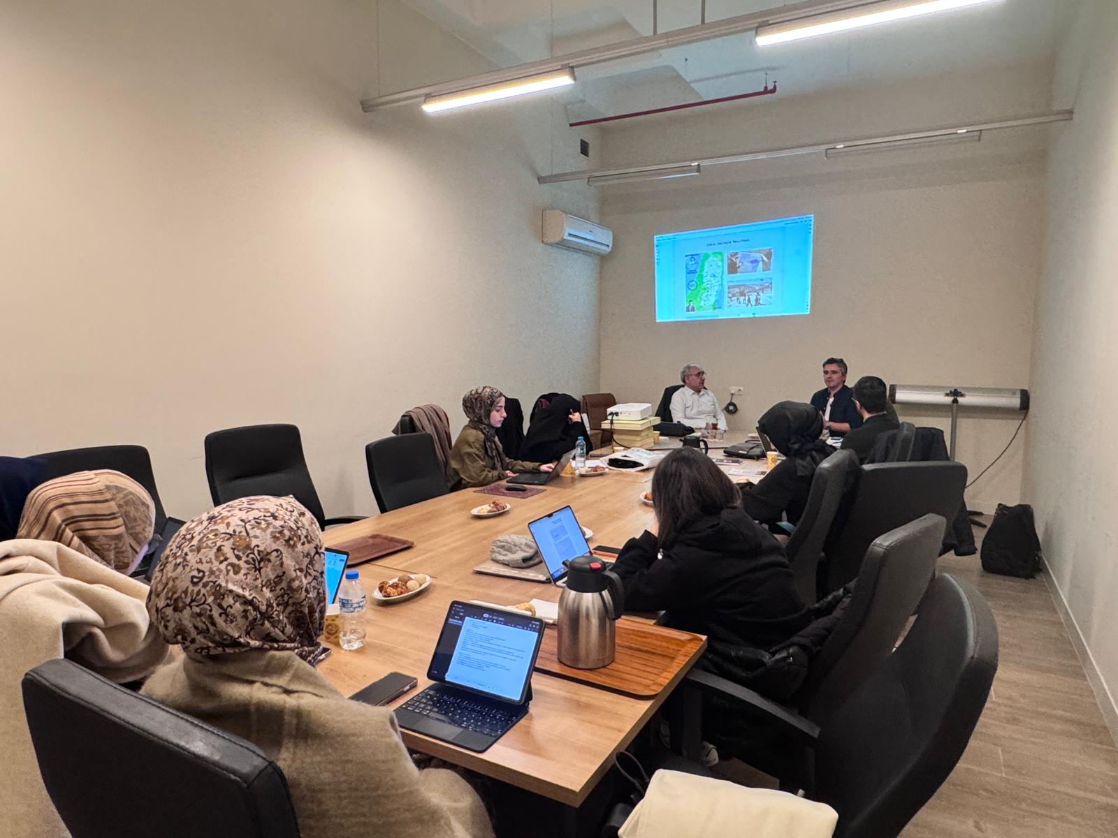 altıncı seminer 2.jpeg (178 KB)