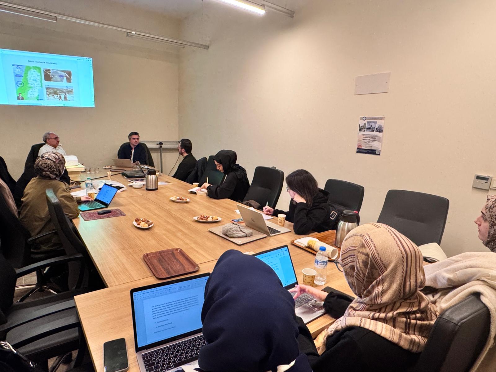 altıncı seminer 3.jpeg (196 KB)