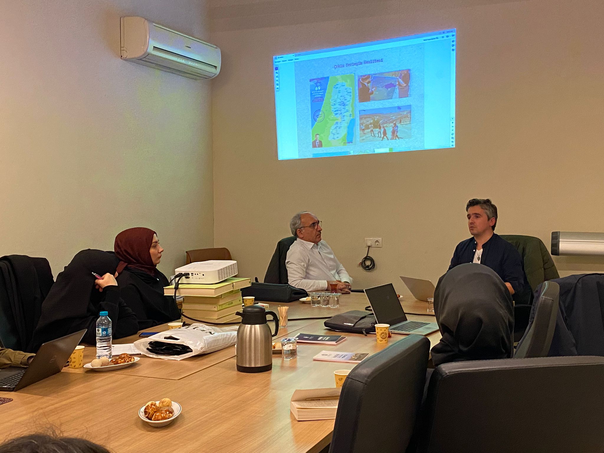 altıncı seminer 4.jpeg (347 KB)