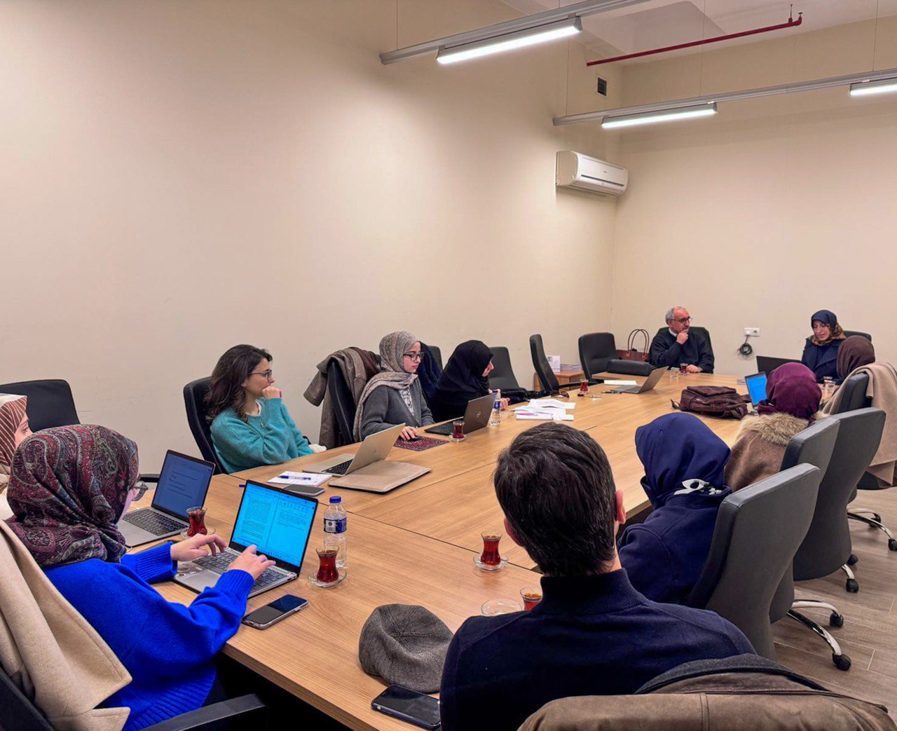 beşinci seminer-2.jpg (213 KB)